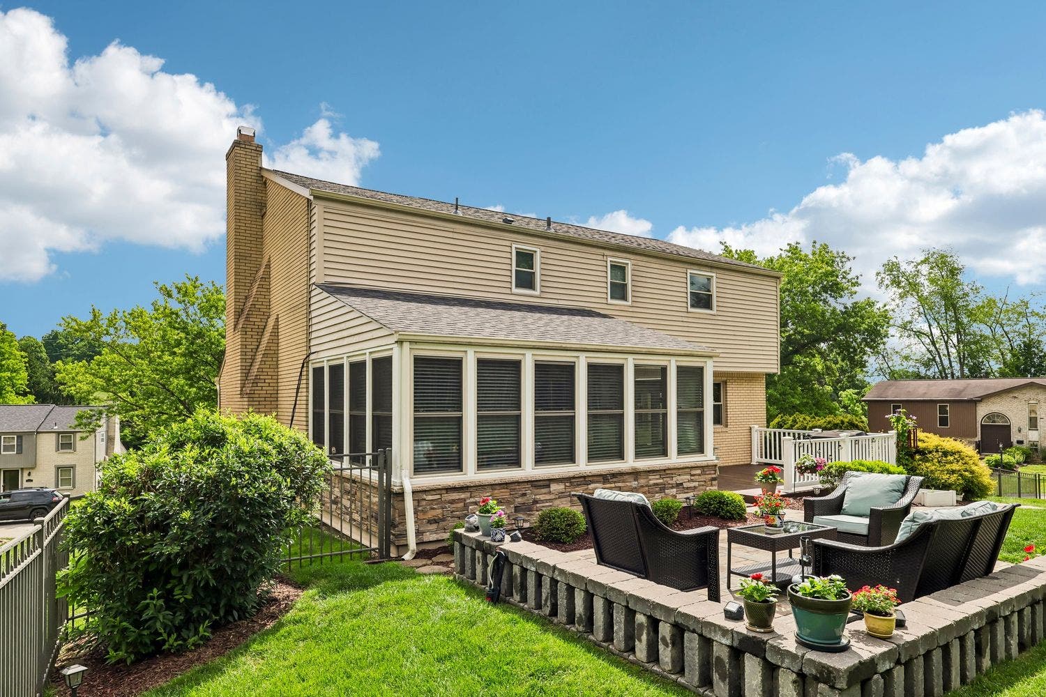 1140 Grouse Run Road, Bethel Park, PA 15102