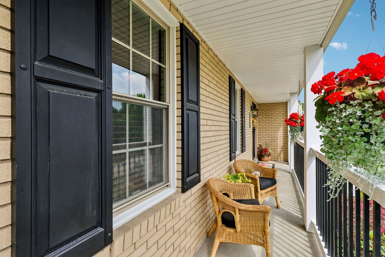 1140 Grouse Run Road, Bethel Park, PA 15102