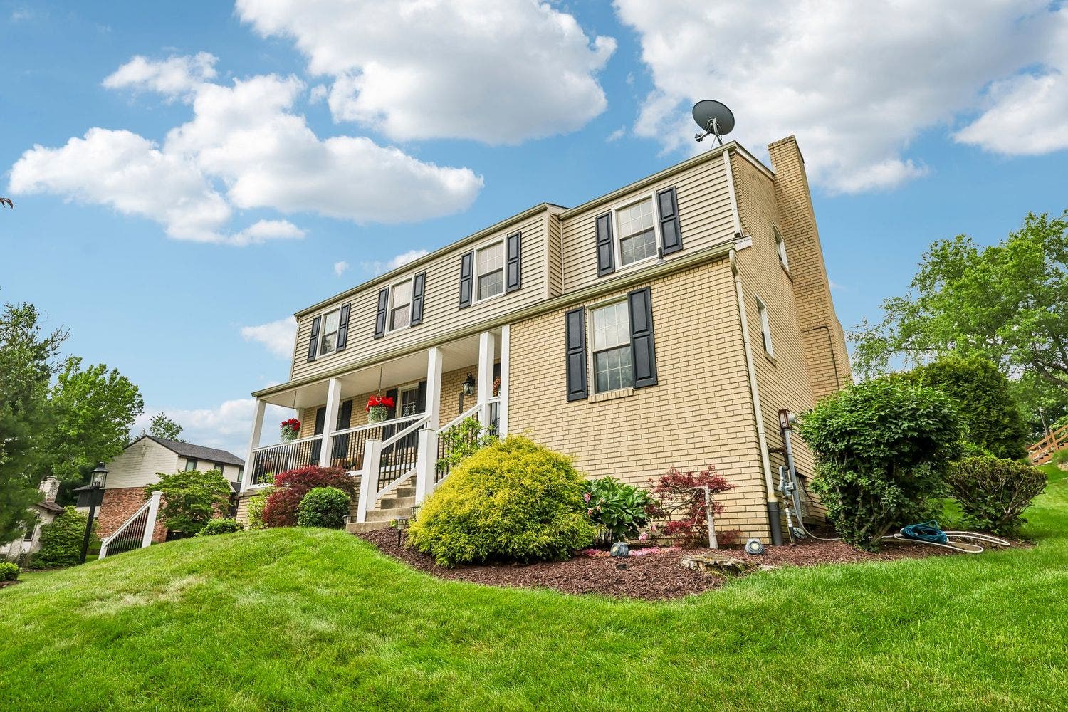 1140 Grouse Run Road, Bethel Park, PA 15102