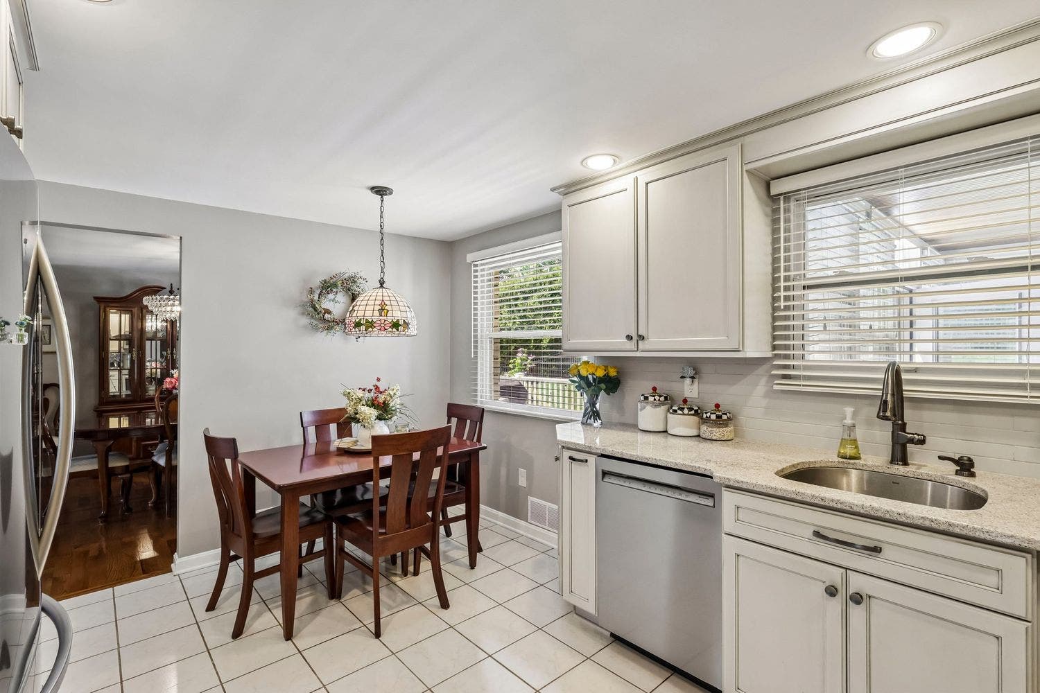 1140 Grouse Run Road, Bethel Park, PA 15102