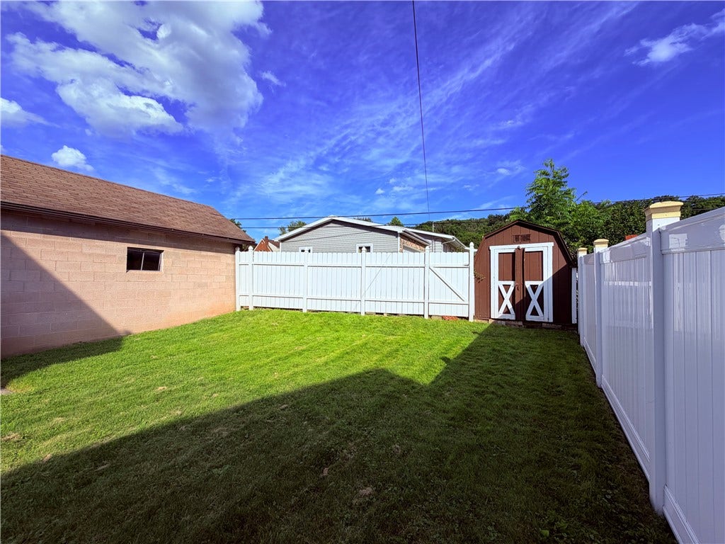 2067 Broadway Ave, Greensburg, PA 15601