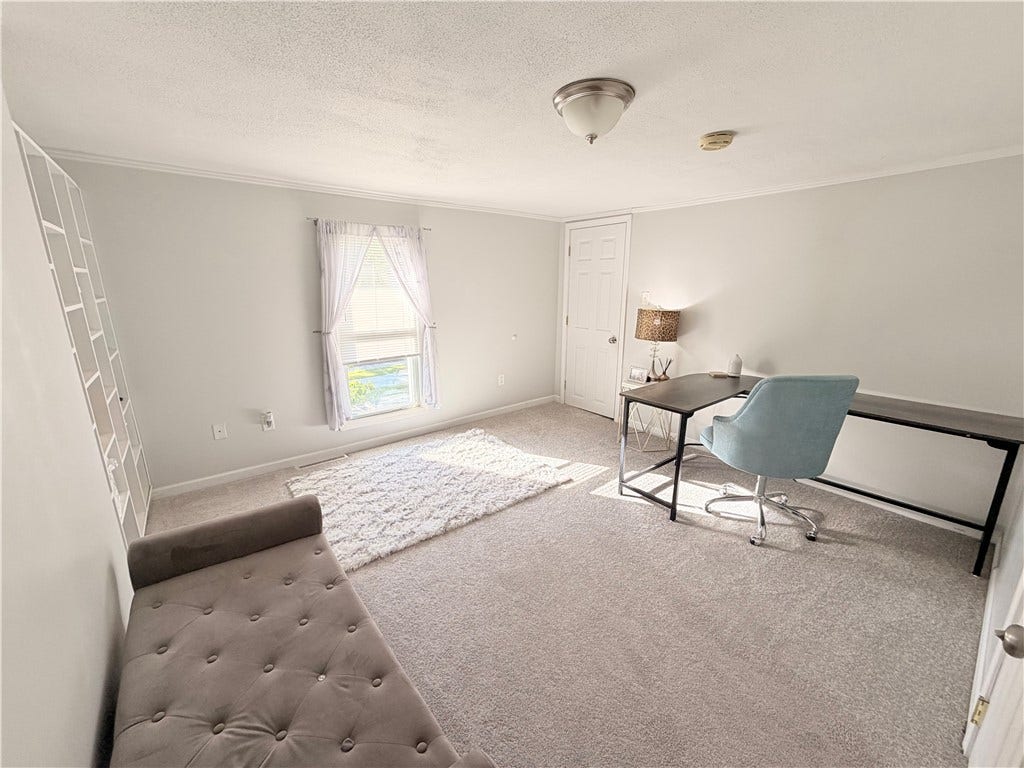 2067 Broadway Ave, Greensburg, PA 15601