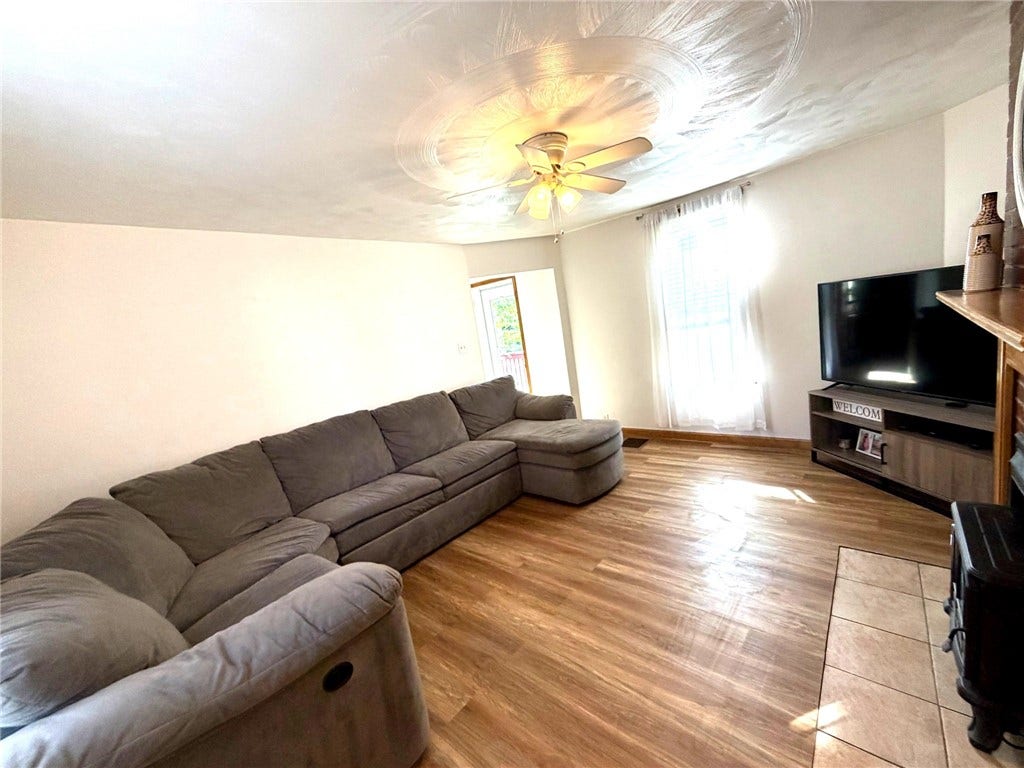 2067 Broadway Ave, Greensburg, PA 15601