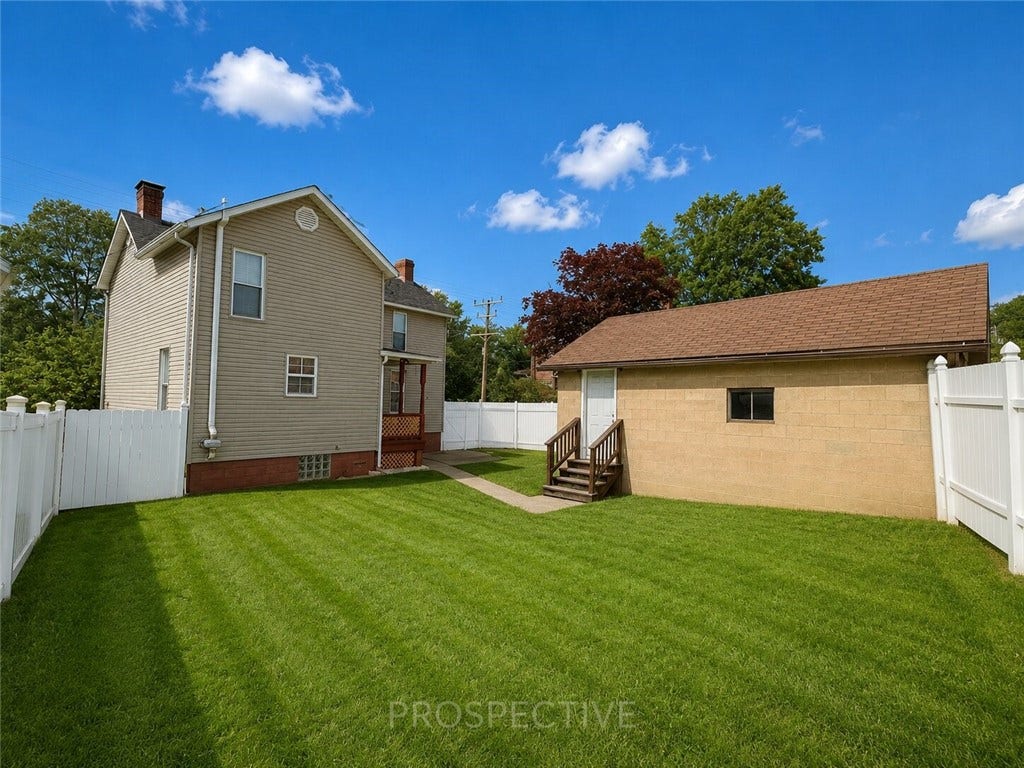 2067 Broadway Ave, Greensburg, PA 15601