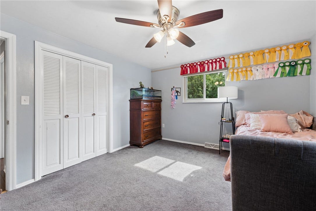 170 Summit Dr, Irwin, PA 15642 170 Summit Dr, Irwin, PA 15642