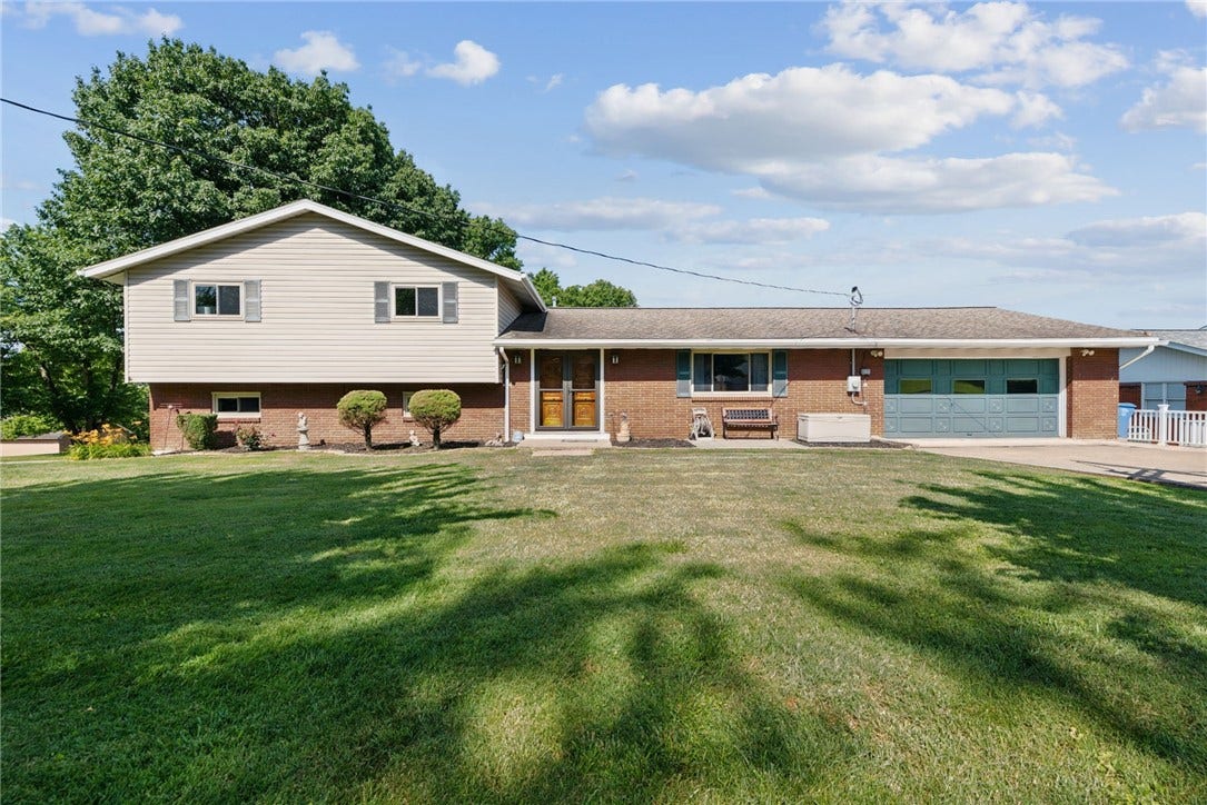 170 Summit Dr, Irwin, PA 15642 170 Summit Dr, Irwin, PA 15642