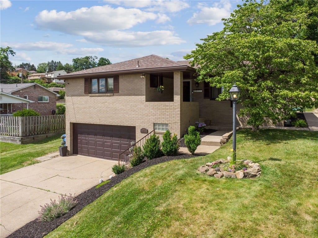 13301 Sylvia Dr, Irwin, PA 15642 13301 Sylvia Dr, Irwin, PA 15642