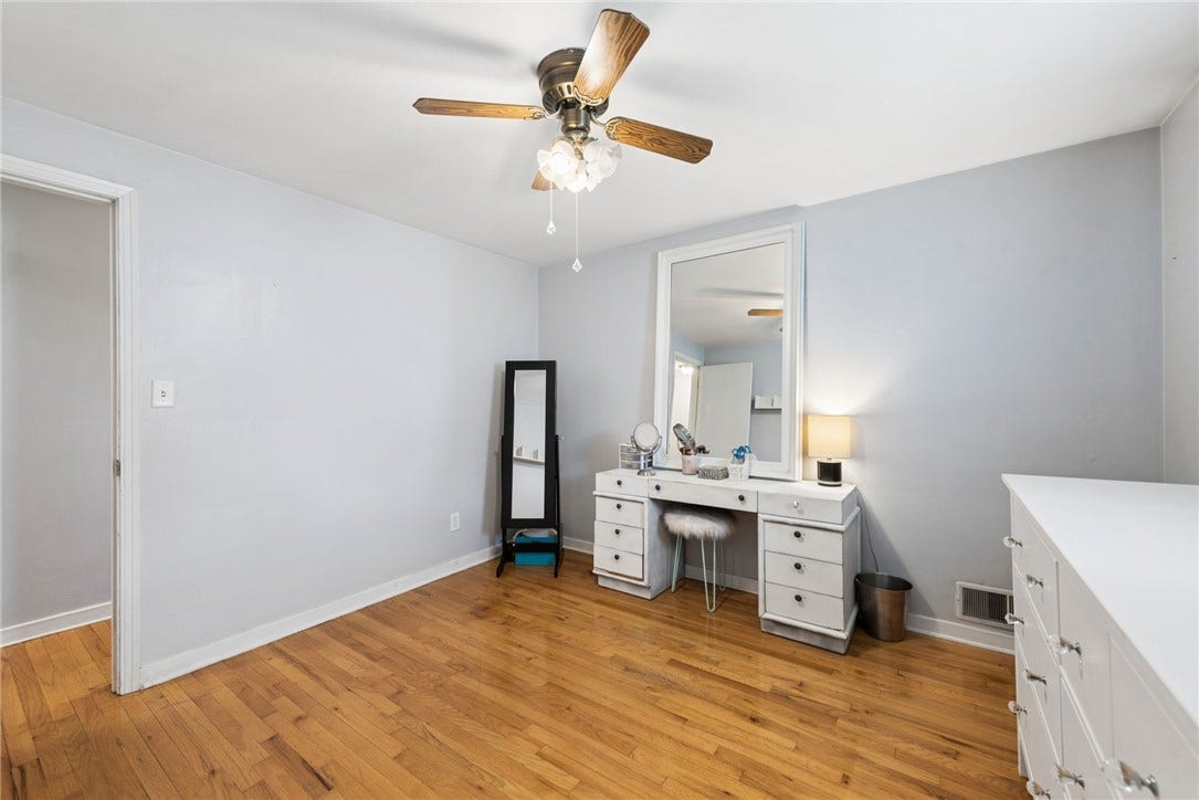 13301 Sylvia Dr, Irwin, PA 15642