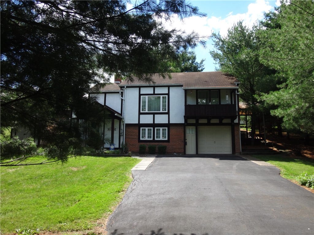 304 Bull Run Road, Brownsville, PA 15417