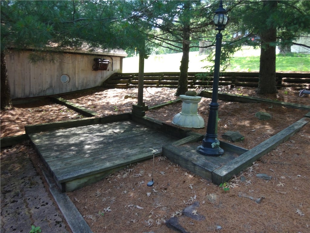 304 Bull Run Road, Brownsville, PA 15417