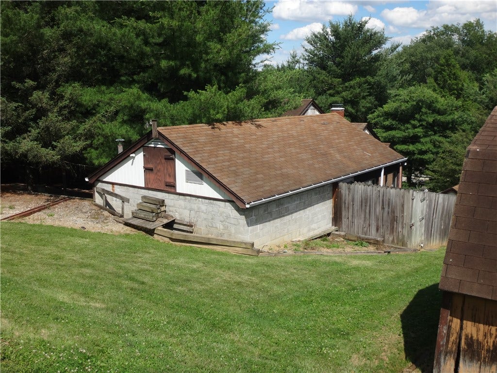 304 Bull Run Road, Brownsville, PA 15417