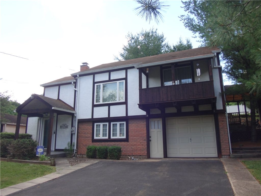 304 Bull Run Road, Brownsville, PA 15417
