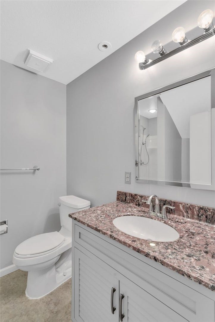 113 Heritage Hills Rd, Uniontown, PA 15401