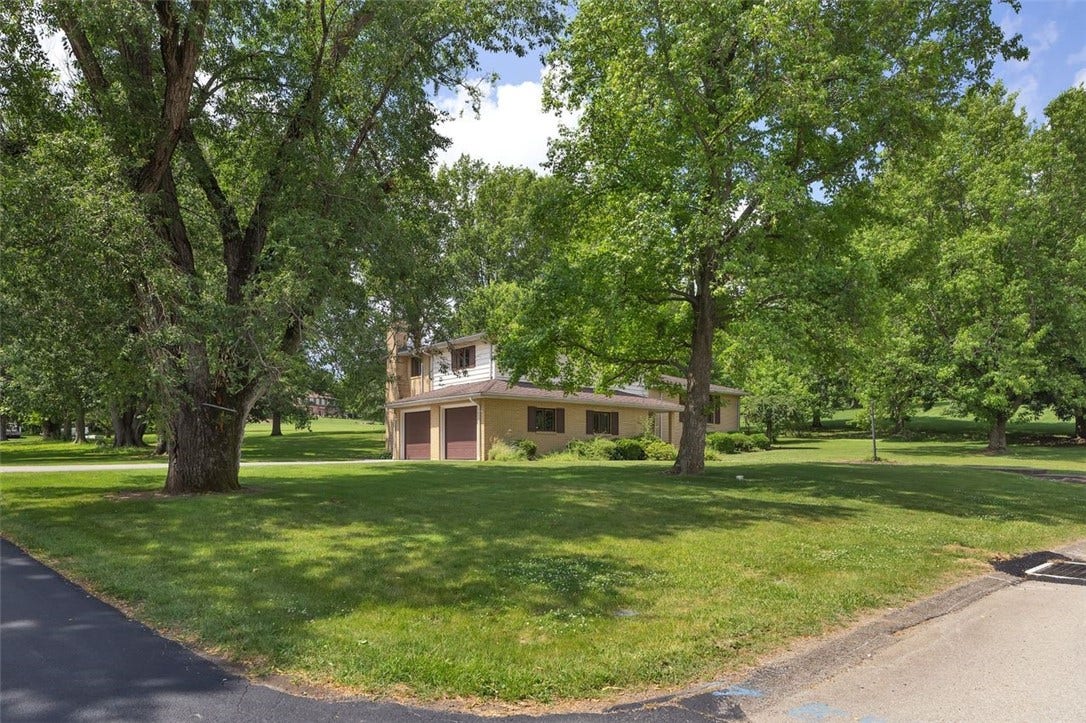 113 Heritage Hills Rd, Uniontown, PA 15401