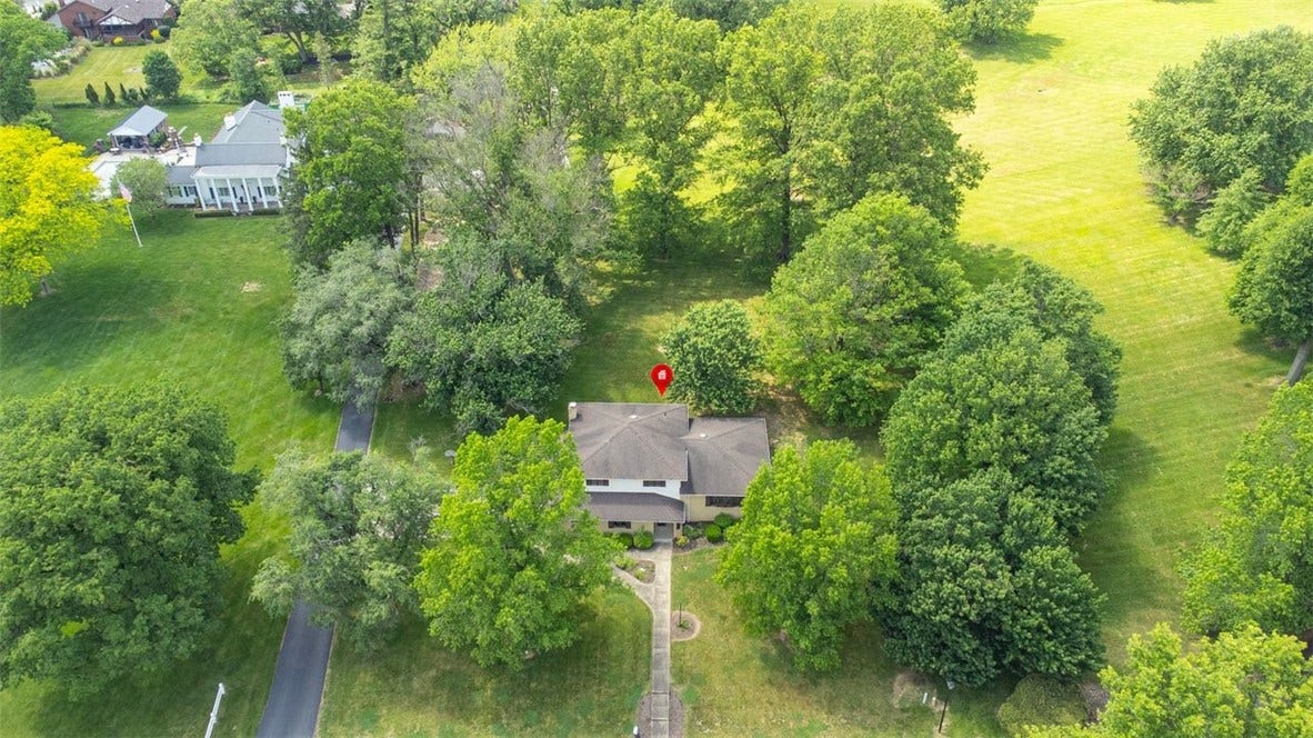 113 Heritage Hills Rd, Uniontown, PA 15401