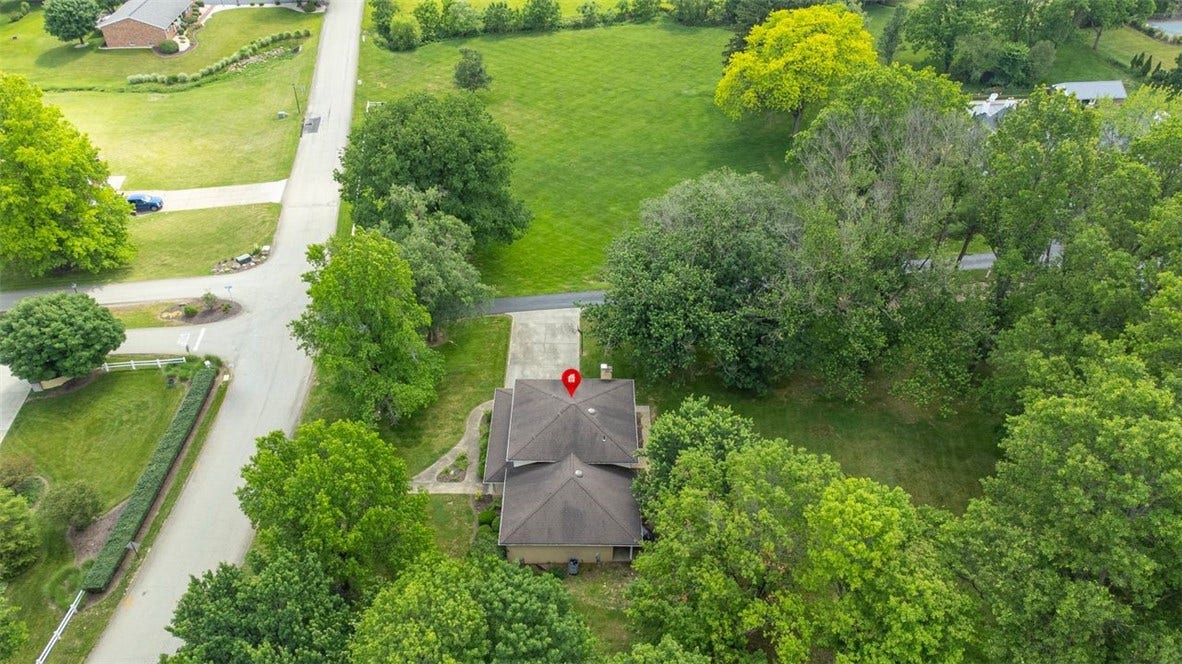 113 Heritage Hills Rd, Uniontown, PA 15401