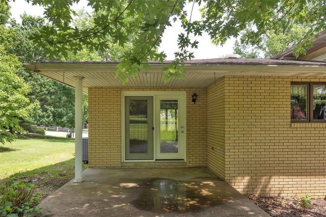 113 Heritage Hills Rd, Uniontown, PA 15401