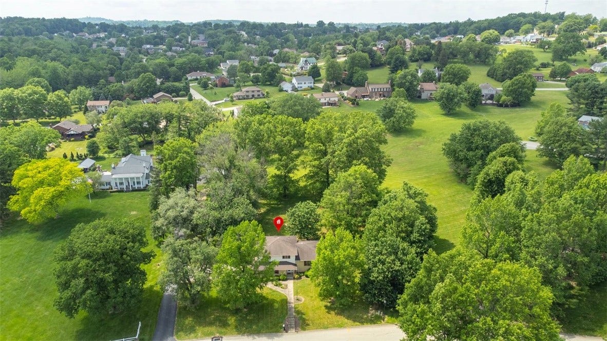 113 Heritage Hills Rd, Uniontown, PA 15401