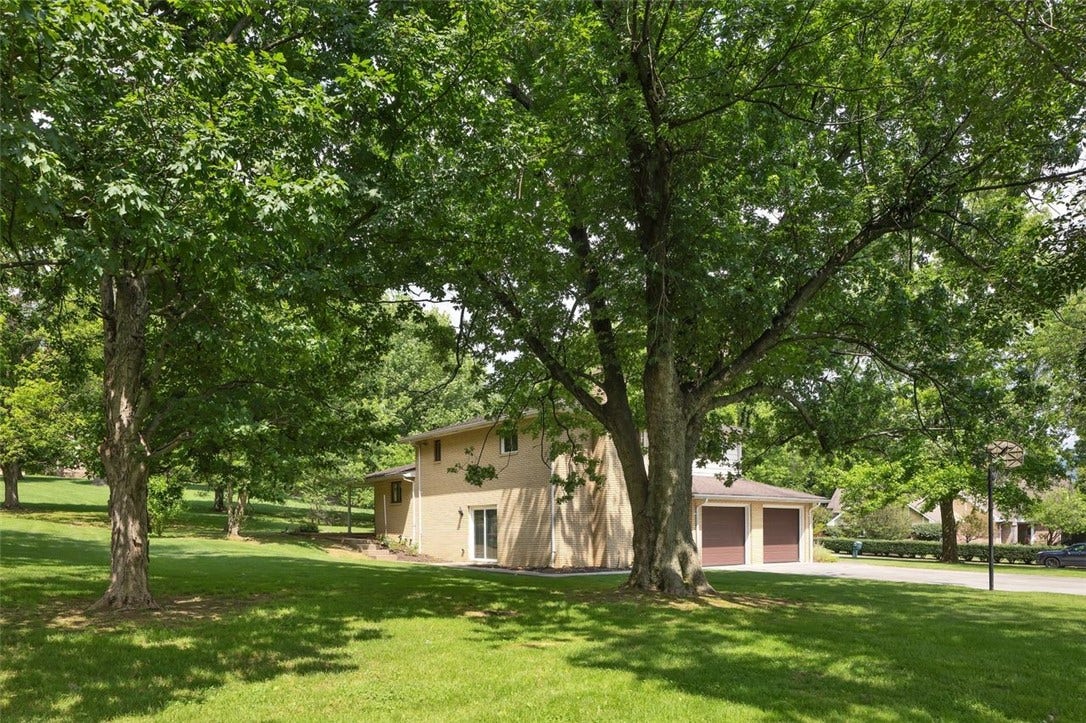 113 Heritage Hills Rd, Uniontown, PA 15401