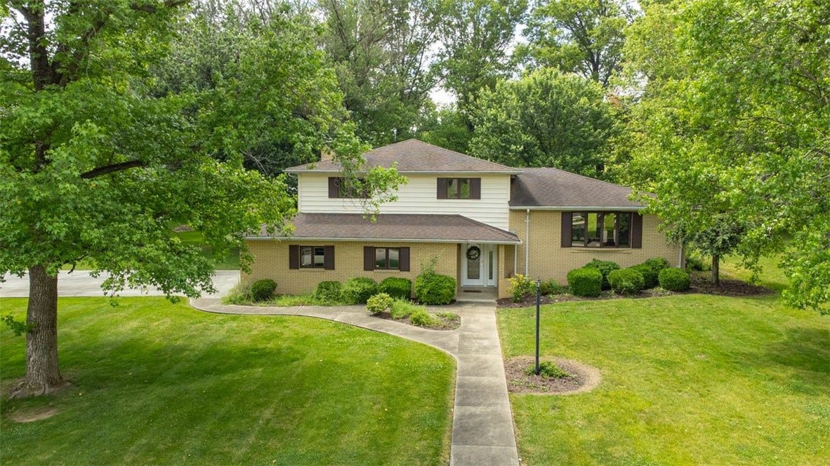 113 Heritage Hills Rd, Uniontown, PA 15401