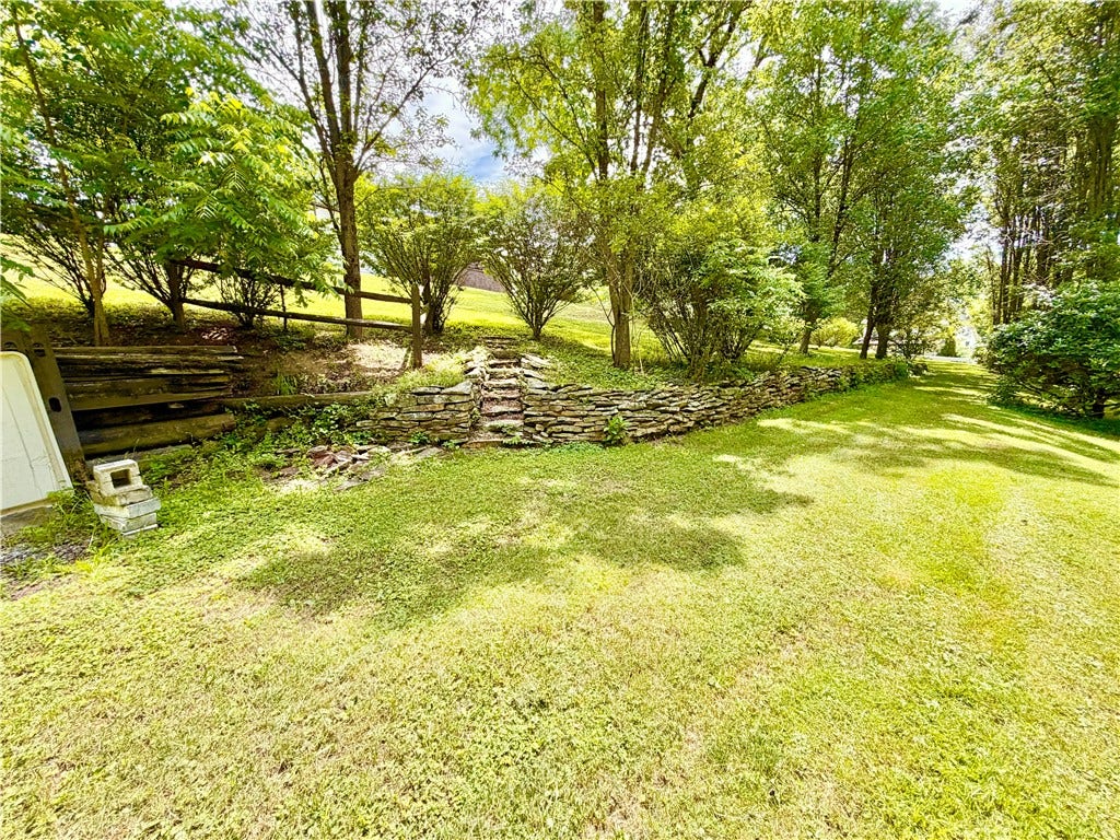 286 Willow Grove Road, Masontown, PA 15461