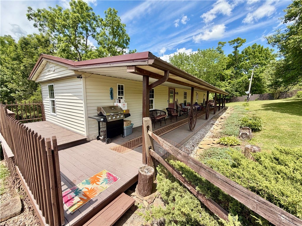 286 Willow Grove Road, Masontown, PA 15461