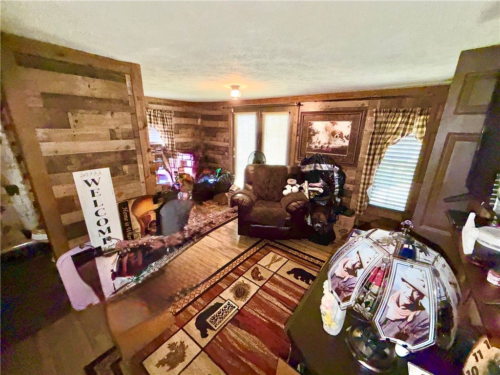 286 Willow Grove Road, Masontown, PA 15461