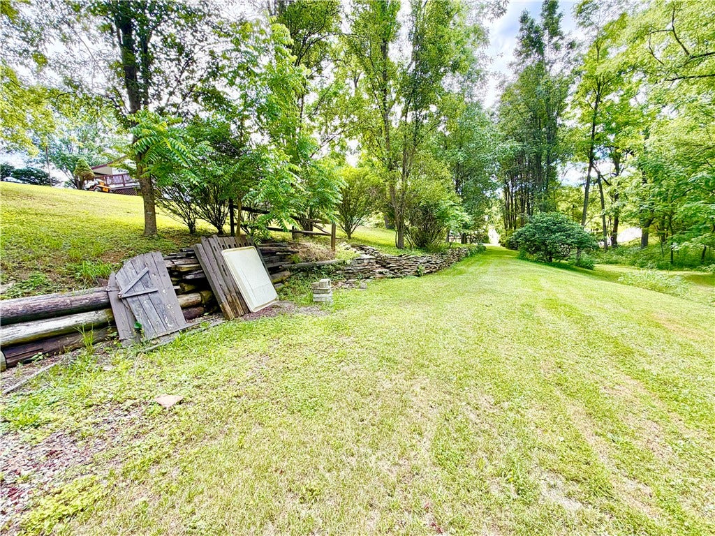 286 Willow Grove Road, Masontown, PA 15461