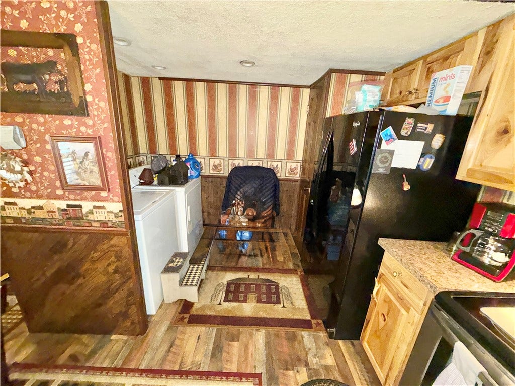 286 Willow Grove Road, Masontown, PA 15461