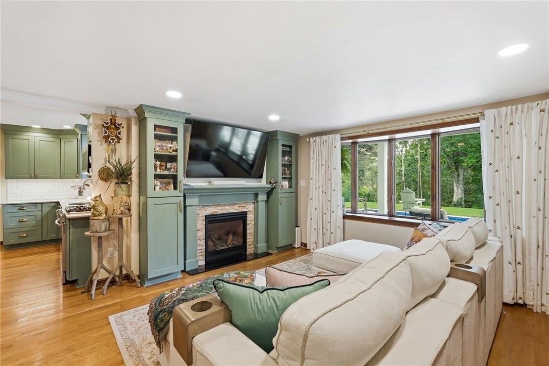 3108 Hillcrest Road, Bethel Park, PA 15102