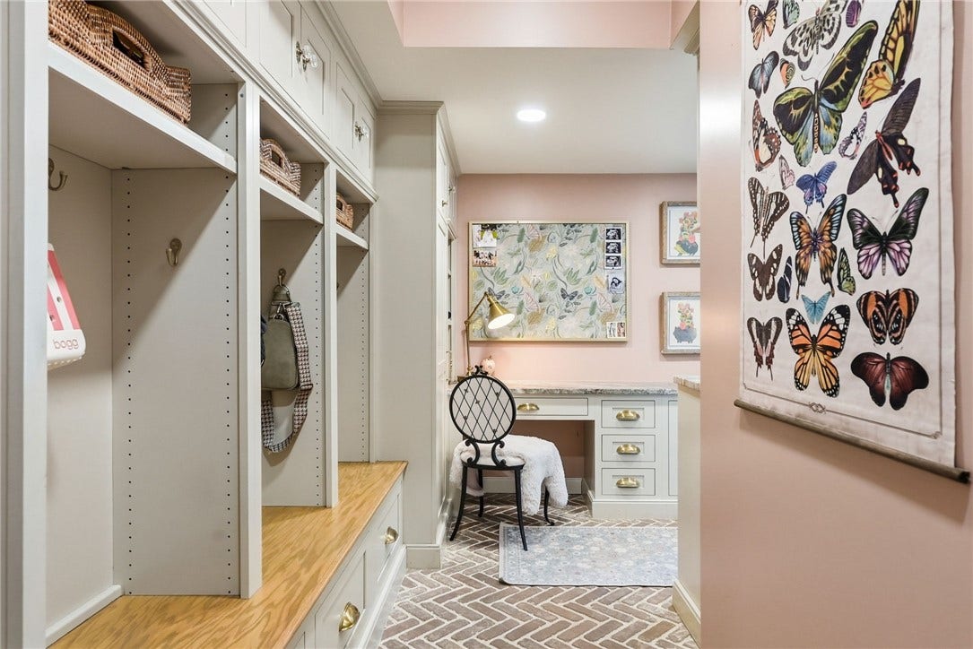 3108 Hillcrest Road, Bethel Park, PA 15102