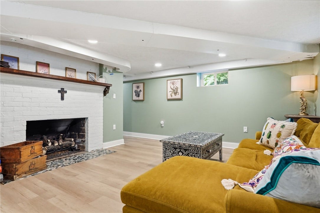3108 Hillcrest Road, Bethel Park, PA 15102