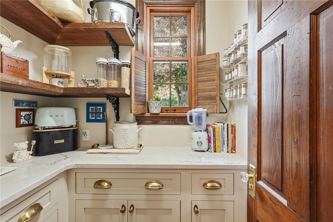 3108 Hillcrest Road, Bethel Park, PA 15102
