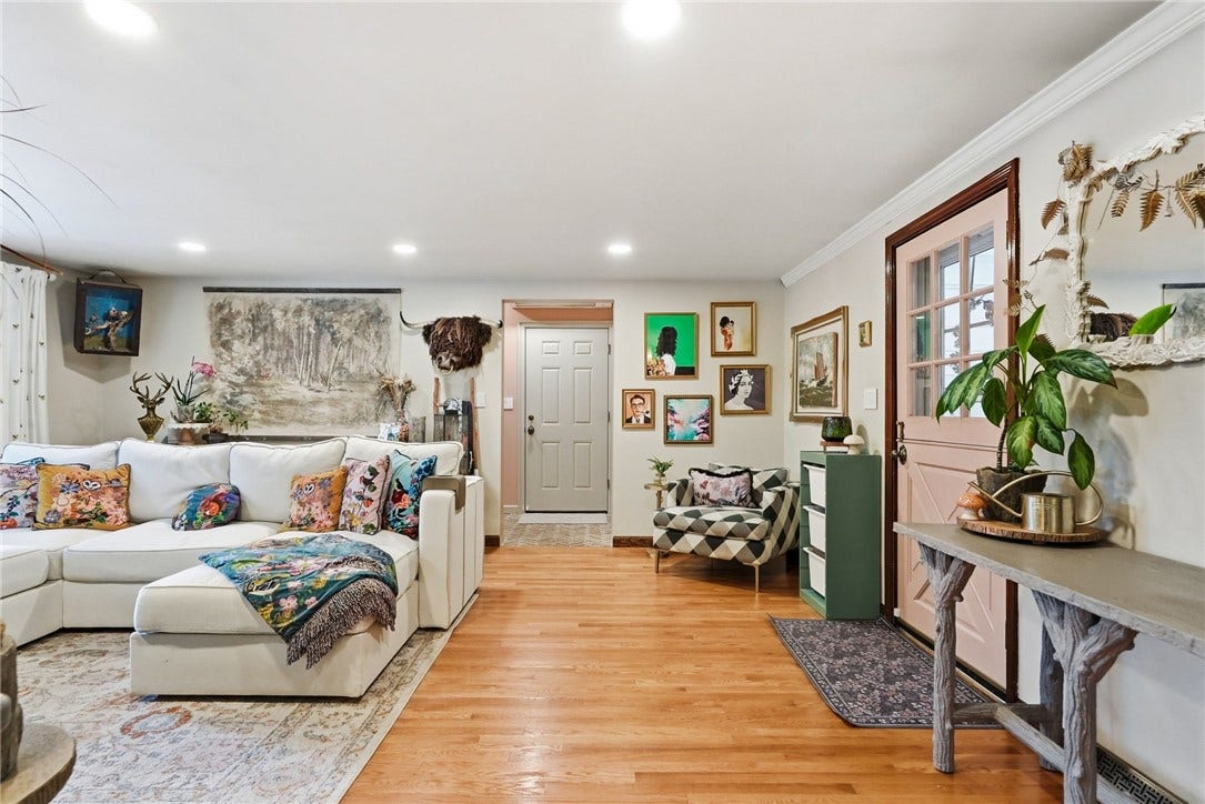 3108 Hillcrest Road, Bethel Park, PA 15102