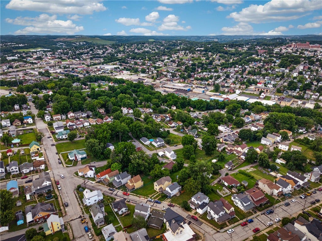 156 May Ave, Washington, PA 15301