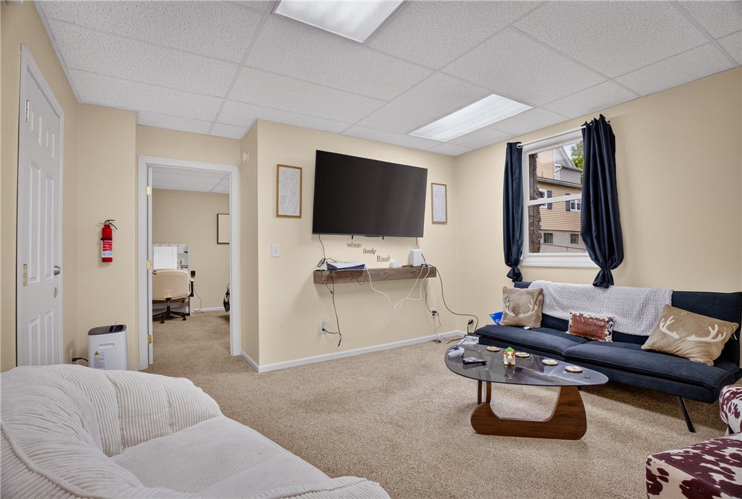 156 May Ave, Washington, PA 15301