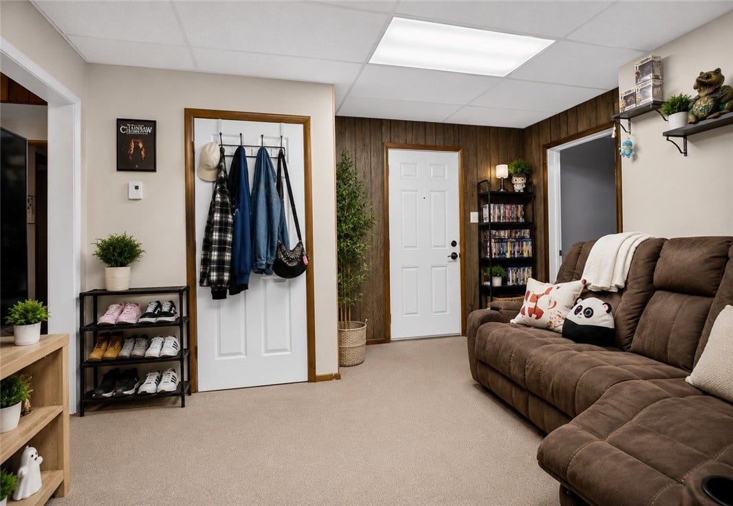 156 May Ave, Washington, PA 15301