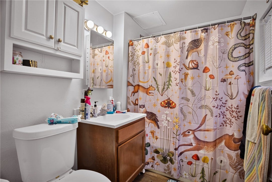 156 May Ave, Washington, PA 15301