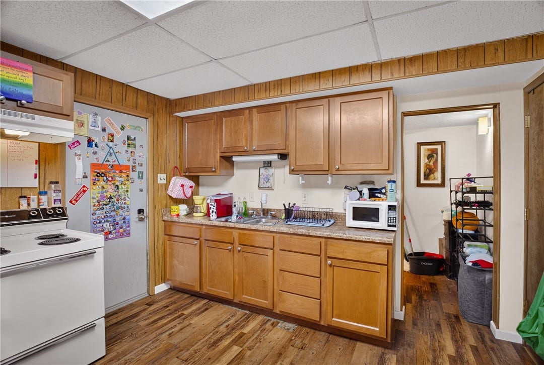 156 May Ave, Washington, PA 15301