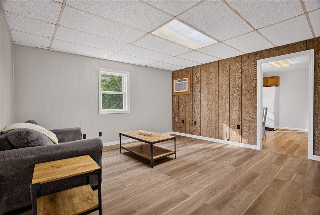 156 May Ave, Washington, PA 15301