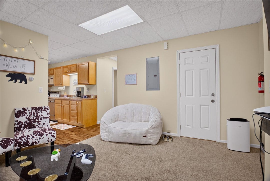156 May Ave, Washington, PA 15301