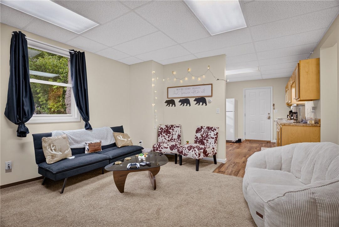 156 May Ave, Washington, PA 15301