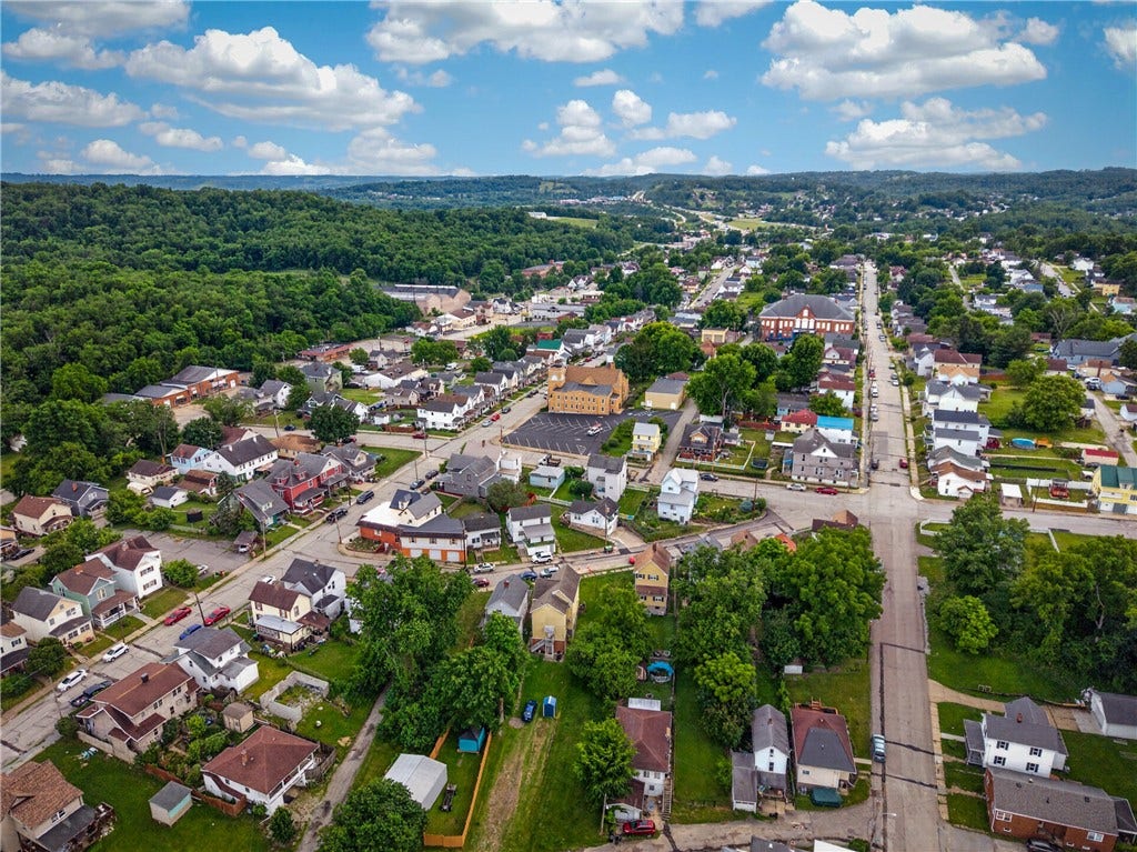 156 May Ave, Washington, PA 15301