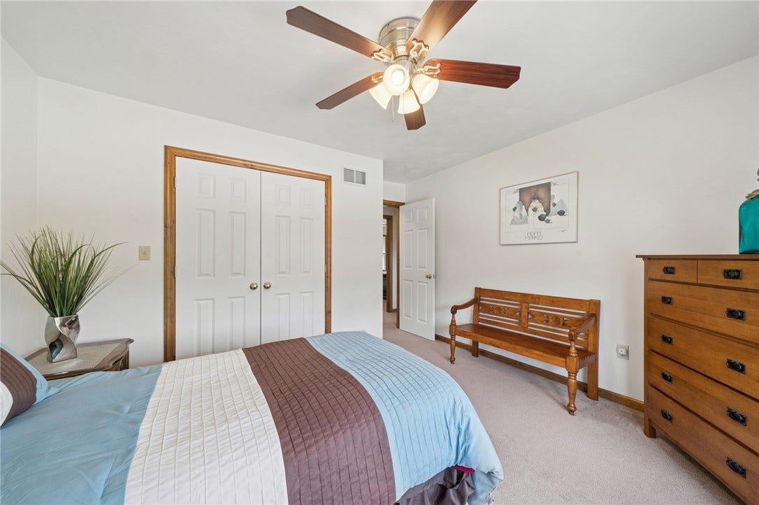 74 Laurel Dr, Greensburg, PA 15601