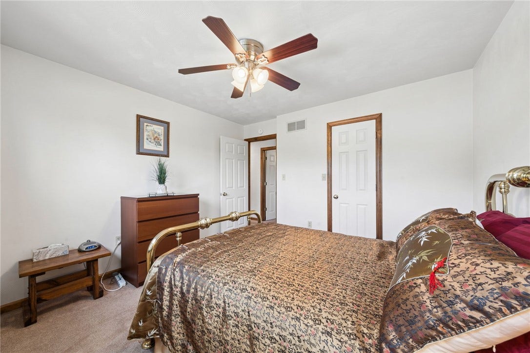 74 Laurel Dr, Greensburg, PA 15601