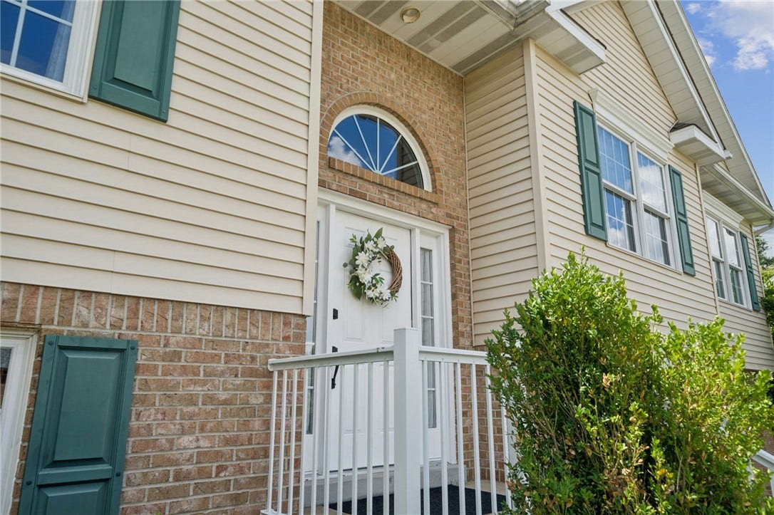 74 Laurel Dr, Greensburg, PA 15601