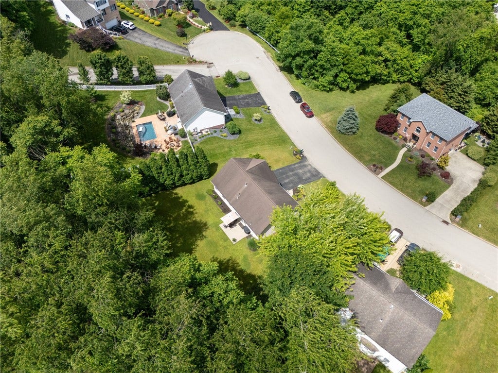 74 Laurel Dr, Greensburg, PA 15601