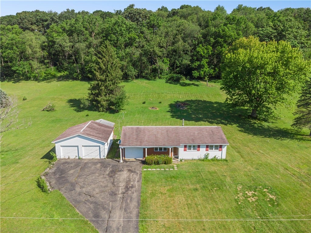 441 Moccasin Hollow Road, Mount Pleasant, PA 15666