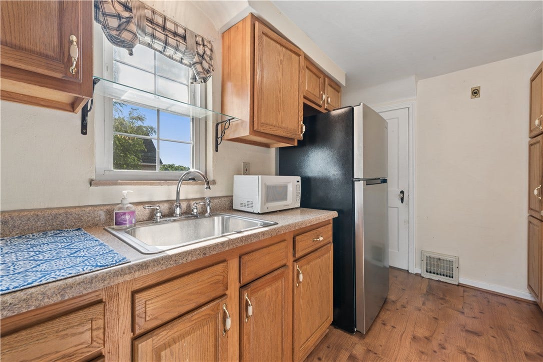 15 Mechling Way, Greensburg, PA 15601