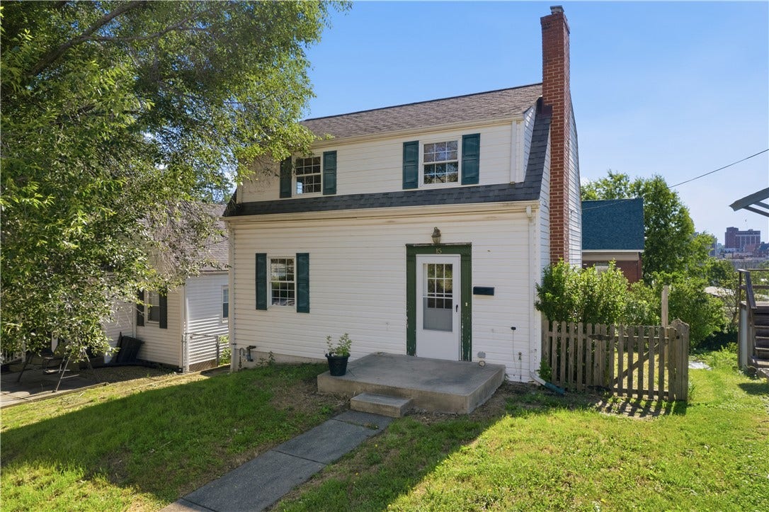 15 Mechling Way, Greensburg, PA 15601
